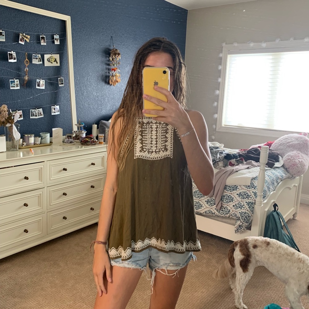 Open back army green tank